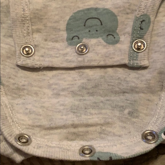 Carter’s 3 piece boys infant set - Picture 7 of 8